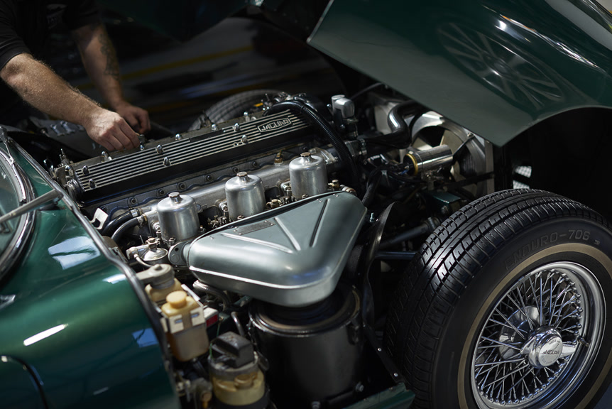 Diagnosing a classic Jaguar straight-six engine