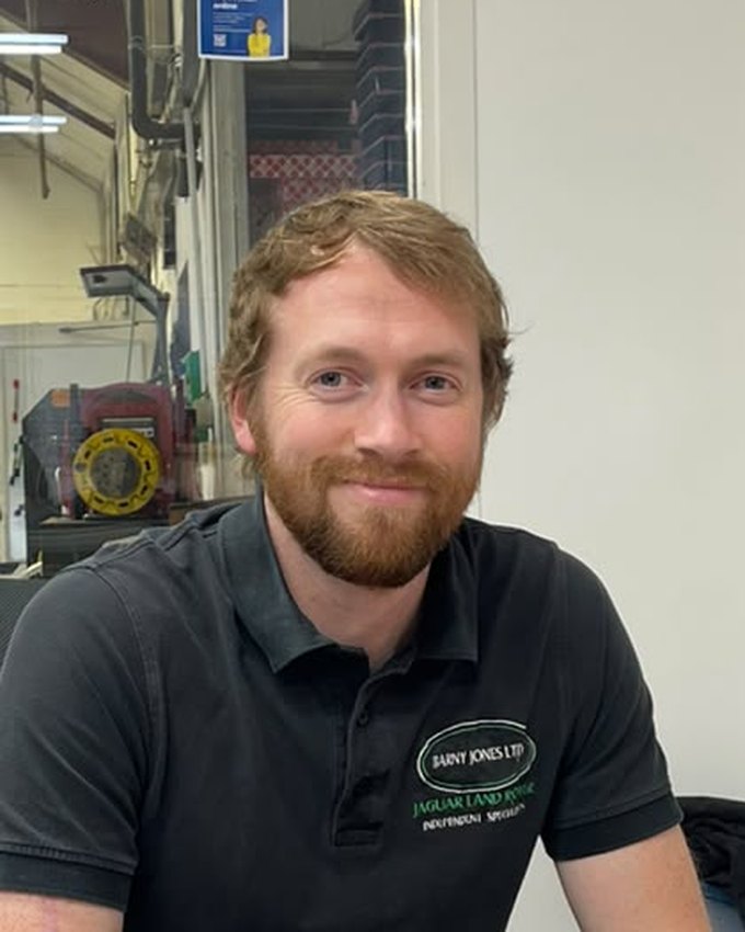 Chris, Service Manager